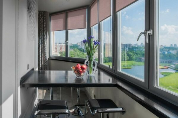 ПВХ окна REHAU для квартиры и дома: какие профили выбрать